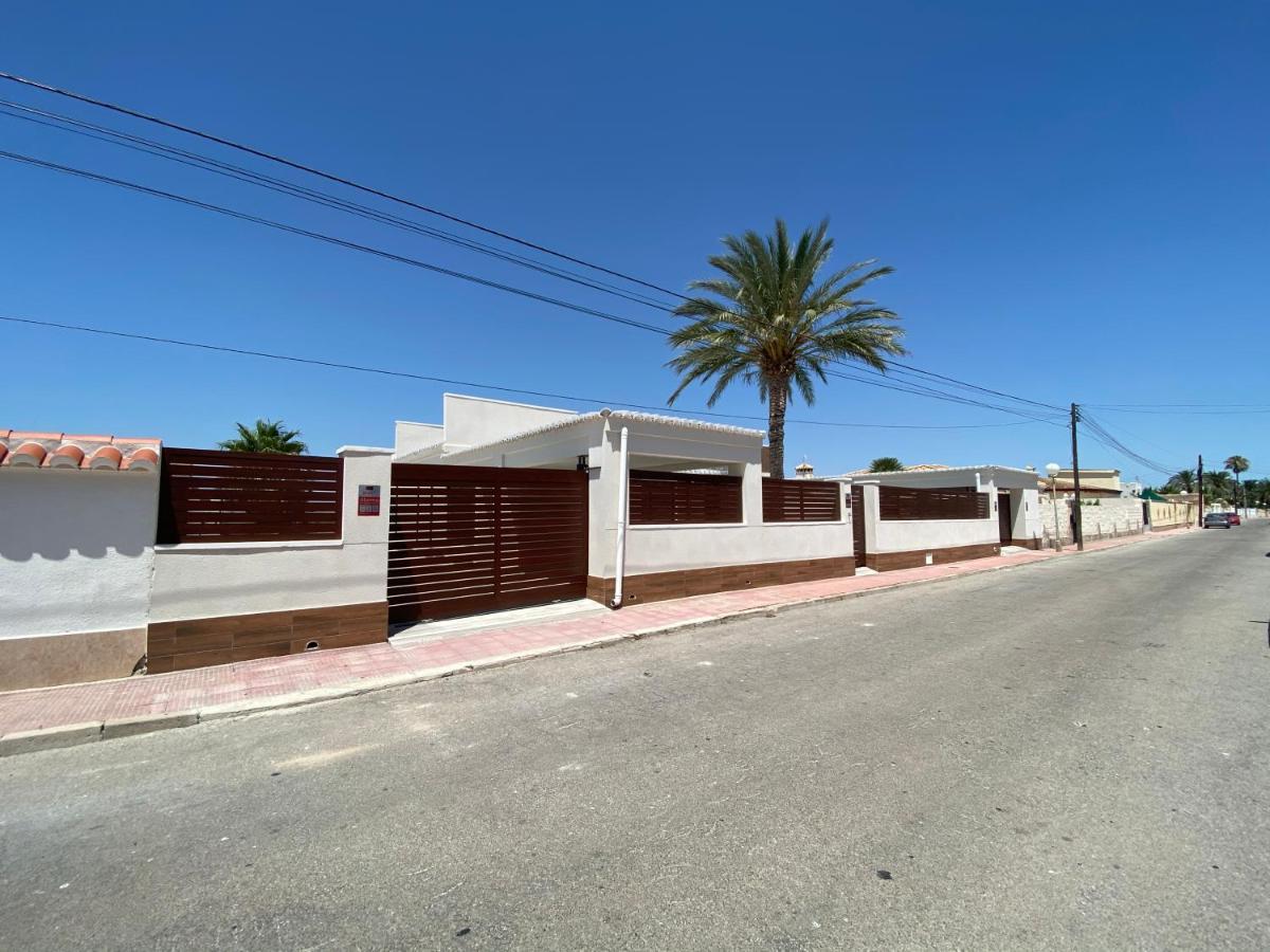 Pink Lagoon Villa Torrevieja Bagian luar foto