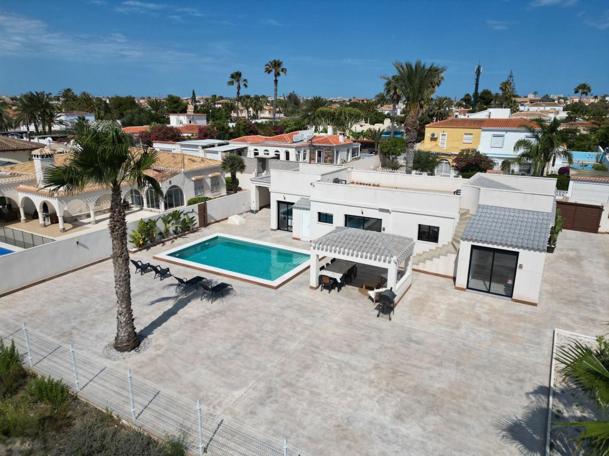 Pink Lagoon Villa Torrevieja Bagian luar foto