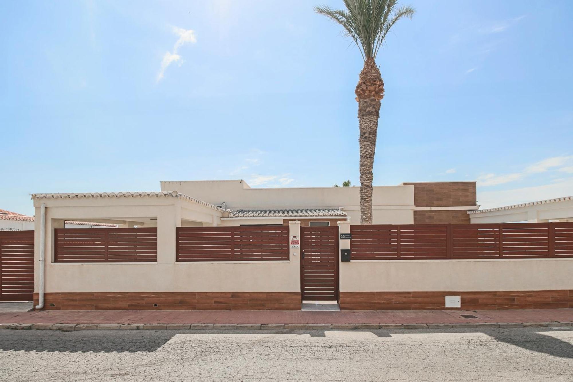 Pink Lagoon Villa Torrevieja Bagian luar foto